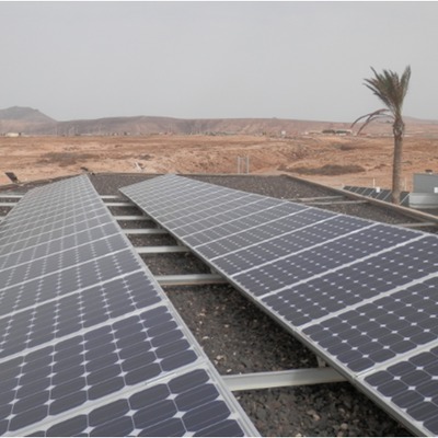Instalación fotovoltaica en la isla de Fuerteventura.
