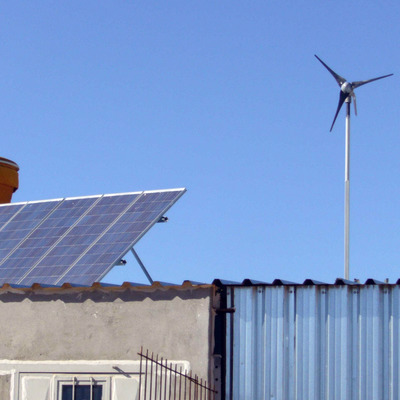 Sistema mixto fotovoltaico y eolico