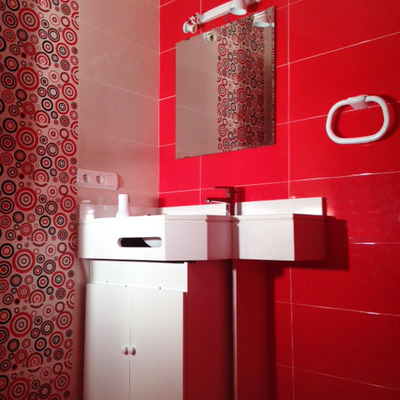 Baños en rojo