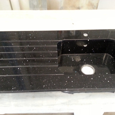 Sobre de cocina con pica integarda y escurridor