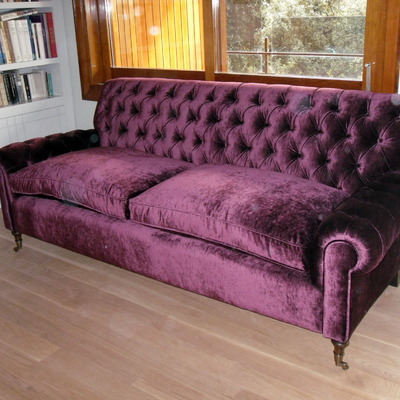 sofa brazos y respaldo capitone