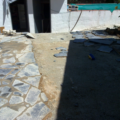 SUELO PIEDRA NATURAL EN NOU VENDRELL