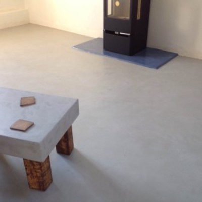 Pavimento y mobiliario