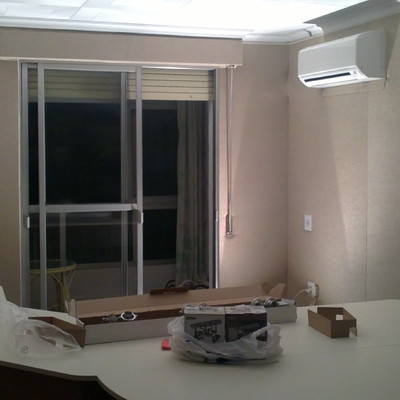 Tapizado de paredes emisora de radio ANTENA SUR