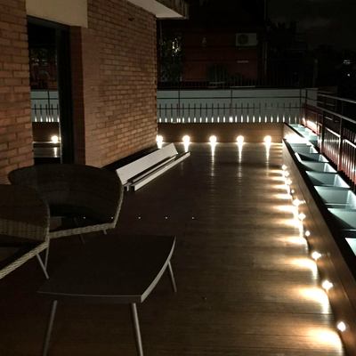 tarima exterior, iluminación exterior,