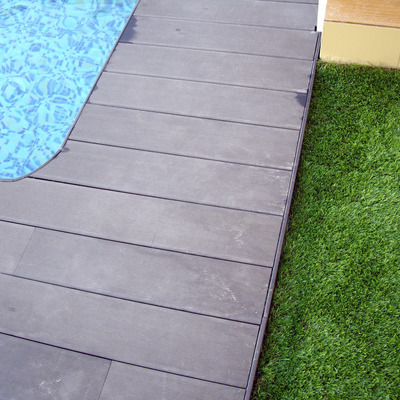 TARIMA EXTERIOR SINTETICA Y CESPED ARTIFICIAL