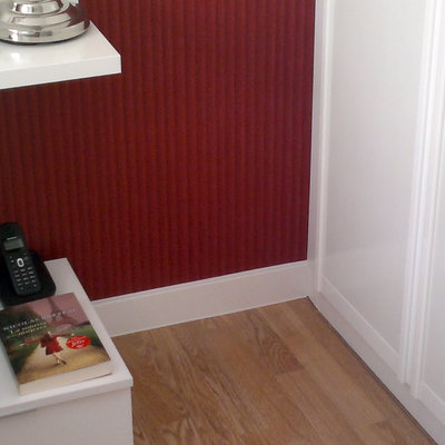 tarima laminada y rodapie lacado 