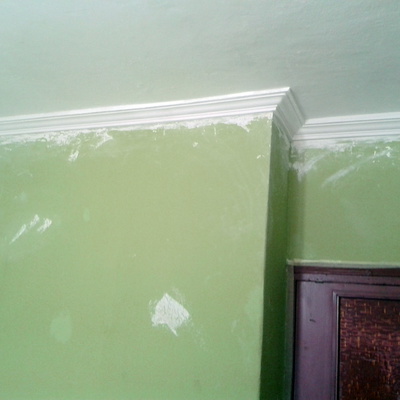 TECHO DE ESCAYOLA CON MOLDURA