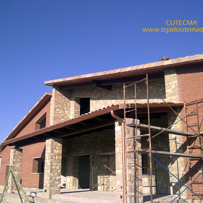 Tejado de madera acabado