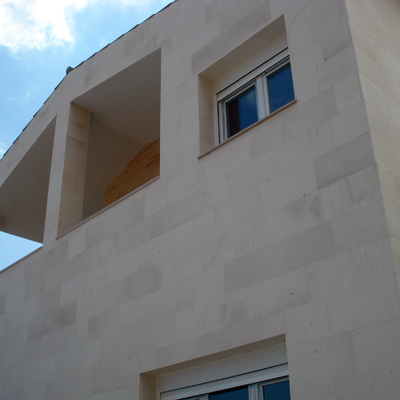 Terminación de vivienda en piedra