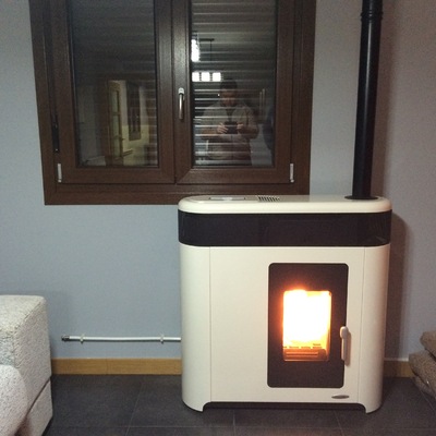 Termostufa de pellets idro