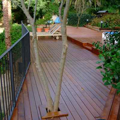 Terraza voladizo en madera