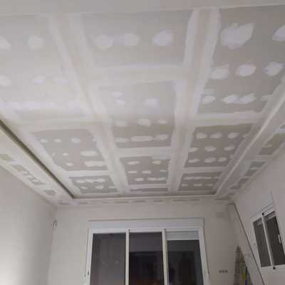 falso techo de pladur con luz indirecta