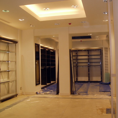 TIENDA EN CENTRO COMERCIAL ACUALON