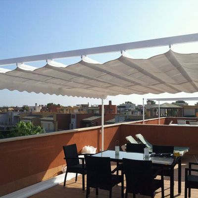 Toldo con palilleria
