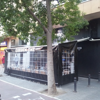 Toldo fijo para terraza de bar-restaurante