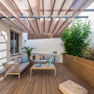 Toldo Corredero entre Paredes