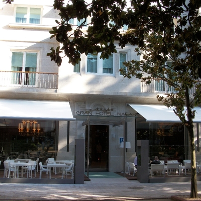 Toldos en terraza de hotel