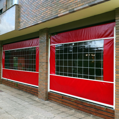 TOLDOS VERTICALES CON GUÍAS