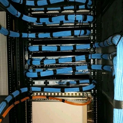 TRASERA RACK CABLEADO ESTRUCTURADO LAFARGE HOLCIM