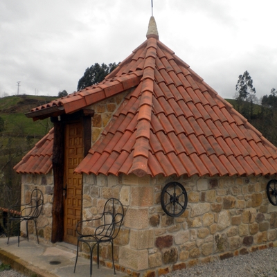 txokos, casitas de labranza, leñeras, para la mascota.
