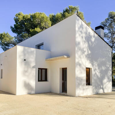 Nueva construcción de pequeño chalet