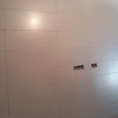 Proceso de alicatado de cocina