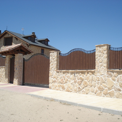 Valla imitacion madera