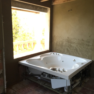 Colocación e instalación de Jacuzzi