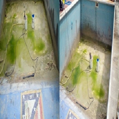 VASOS DE PISCINA EN MAL ESTADO.