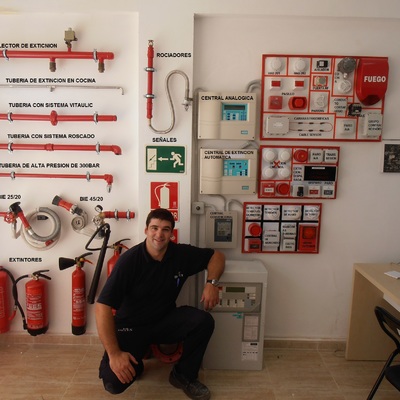 VENTA Y FORMACION DE MATERIAL CONTRAINCENDIOS 