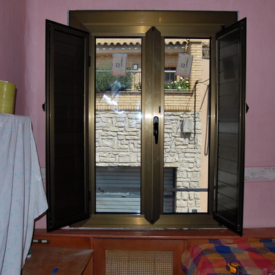 VENTANA COLOR BRONCE