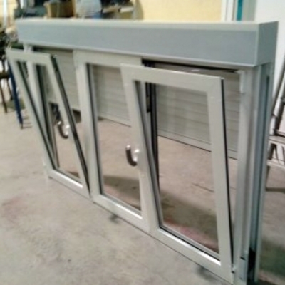 VENTANA OSCILOBATIENTE DE 3 HOJAS