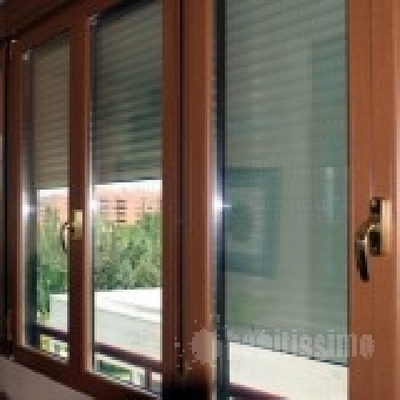 ventanal clasico imitacion nogal