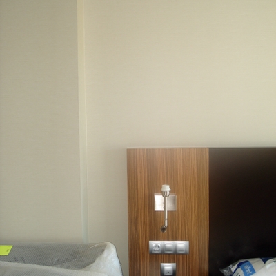 VINILO EN HABITACION HOTEL