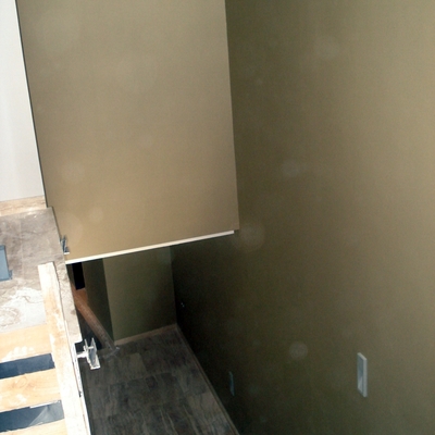 VINILO EN SUBIDA ESCALERA HOTEL