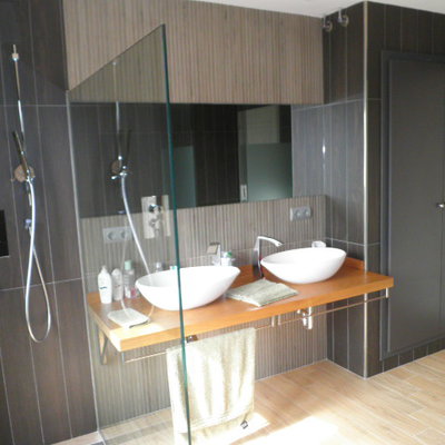 Vista dutxa i lavabos