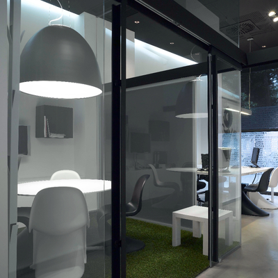 Vista sala juntas y recepción