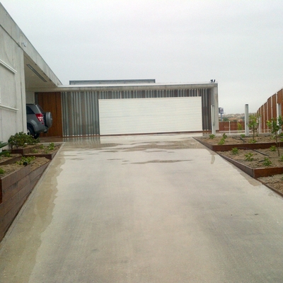 Vivienda aislada domotizada con piscina