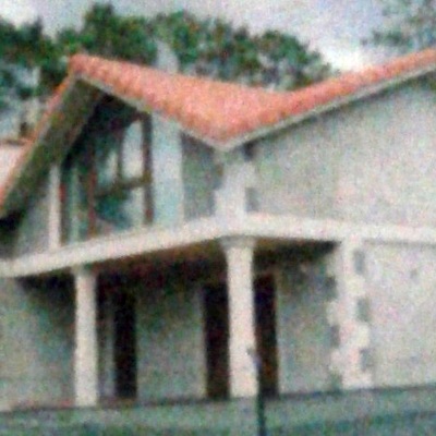 Vivienda de bloques revestidos con mortero de cemento