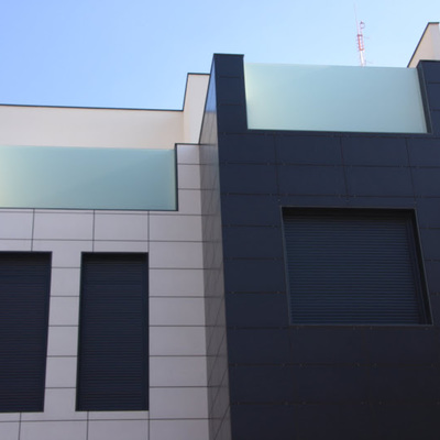 Baranda de cristal en terraza