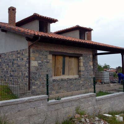 VIVIENDA UNIFAMILIAR EN CONSTRUCCIÓN