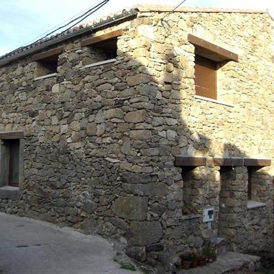 VIVIENDA UNIFAMILIAR EN LA ANGOSTURA DE TORMES  (AVIILA)