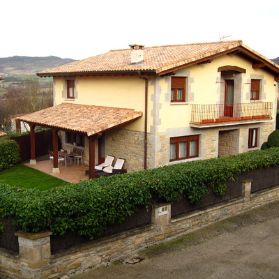 VIVIENDA UNIFAMILIAR EN LABIANO