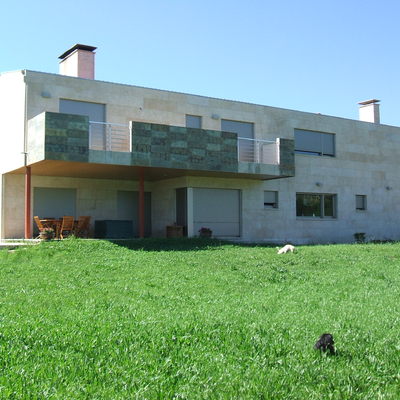 VIVIENDA UNIFAMILIAR PROXIMA A OURENSE