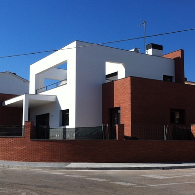 VIVIENDA UNIFAMILIAR