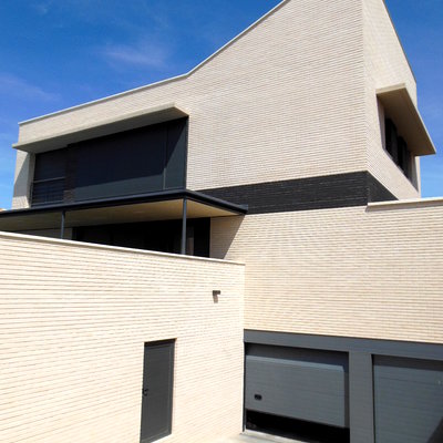 VIVIENDA UNIFAMILIAR