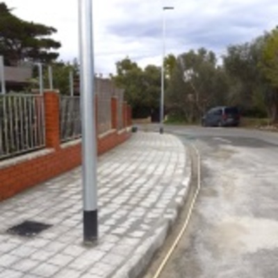 Construcción aceras via pública