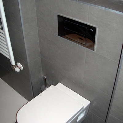 Water suspendido con pulsador