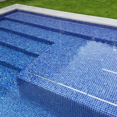 escalera- playa de reposo integrada con hidroterapia